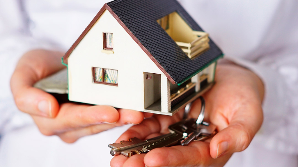 maison miniature avec clés